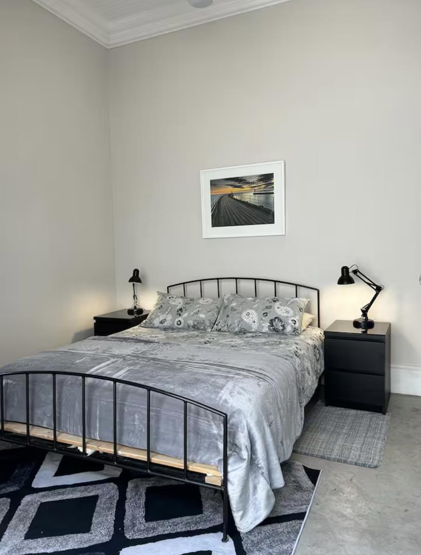 To Let 1 Bedroom Property for Rent in Woodstock Western Cape